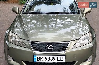 Седан Lexus IS 2006 в Буче