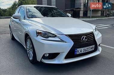 Седан Lexus IS 2015 в Києві