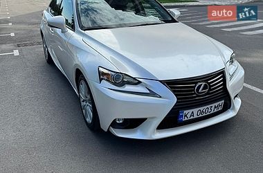 Седан Lexus IS 2015 в Києві