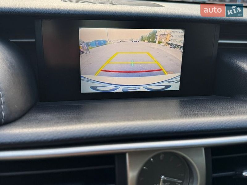 Седан Lexus IS 2015 в Києві