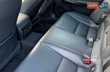Седан Lexus IS 2015 в Києві