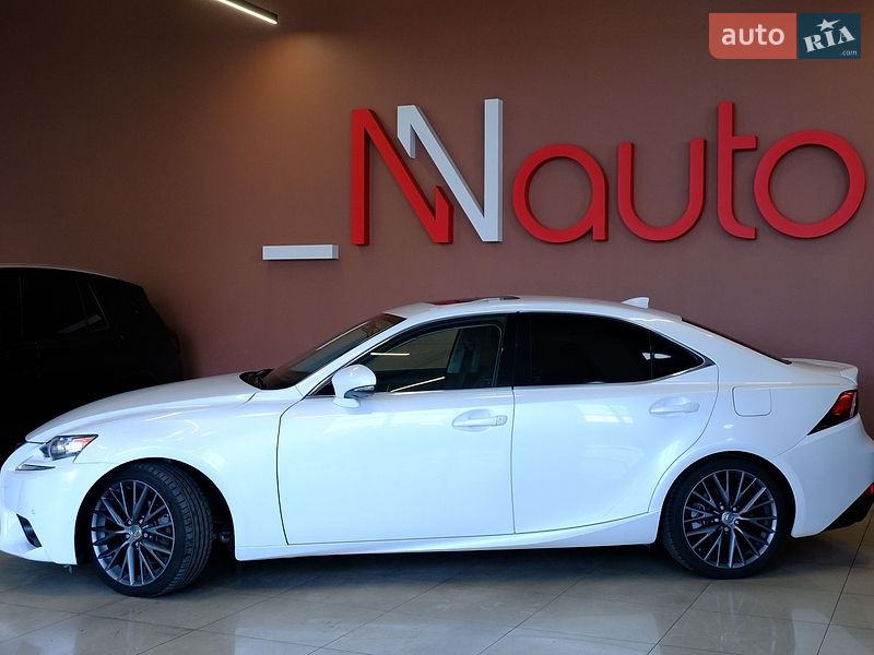 Седан Lexus IS 2015 в Одесі
