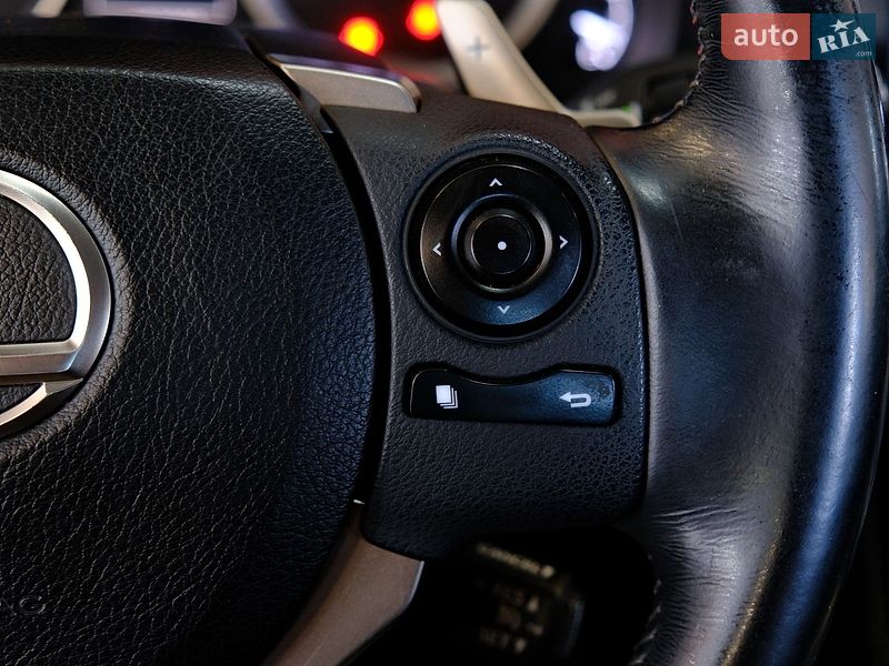 Седан Lexus IS 2015 в Одесі