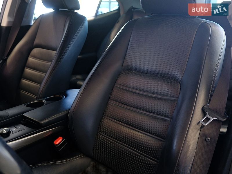 Седан Lexus IS 2015 в Одесі