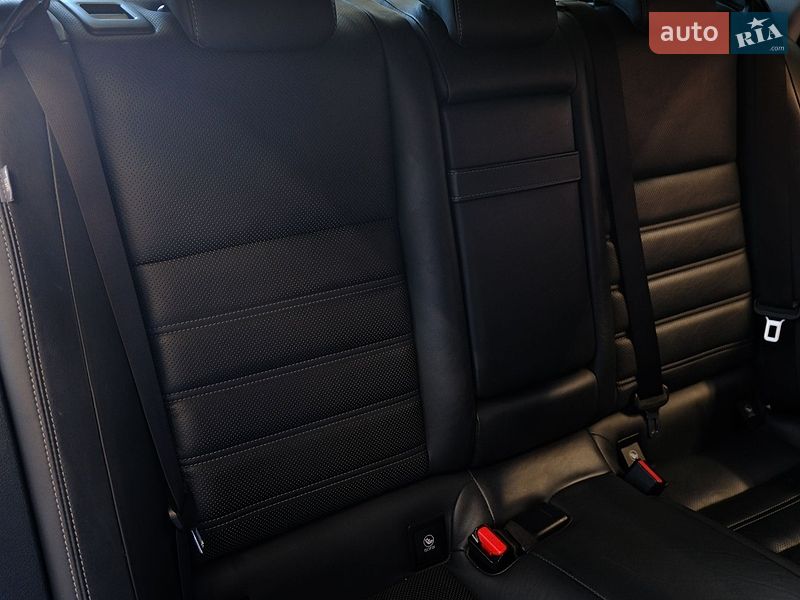 Седан Lexus IS 2015 в Одесі