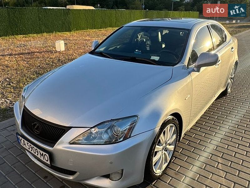 Седан Lexus IS 2007 в Киеве