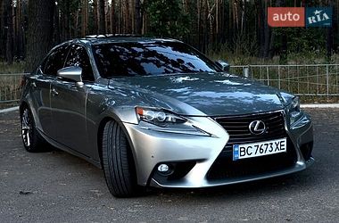Седан Lexus IS 2015 в Киеве