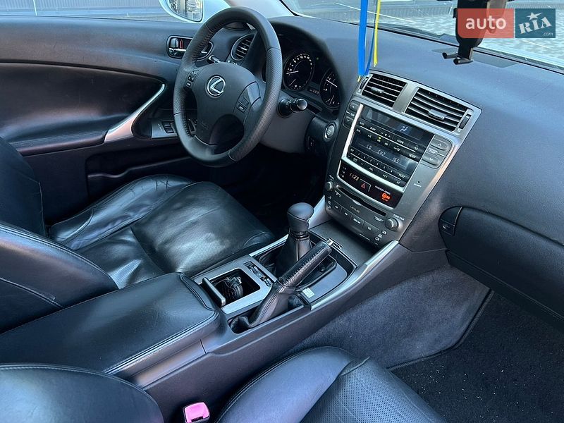 Седан Lexus IS 2007 в Києві