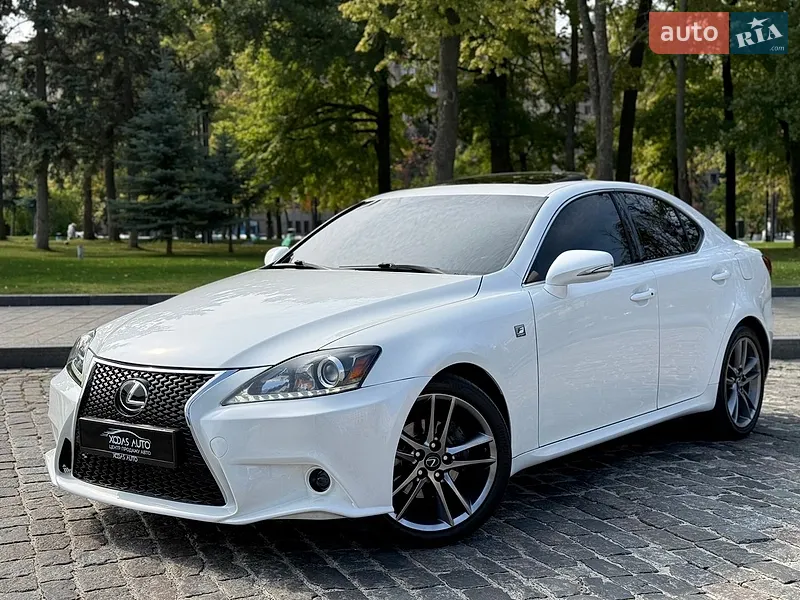 Lexus IS 2013