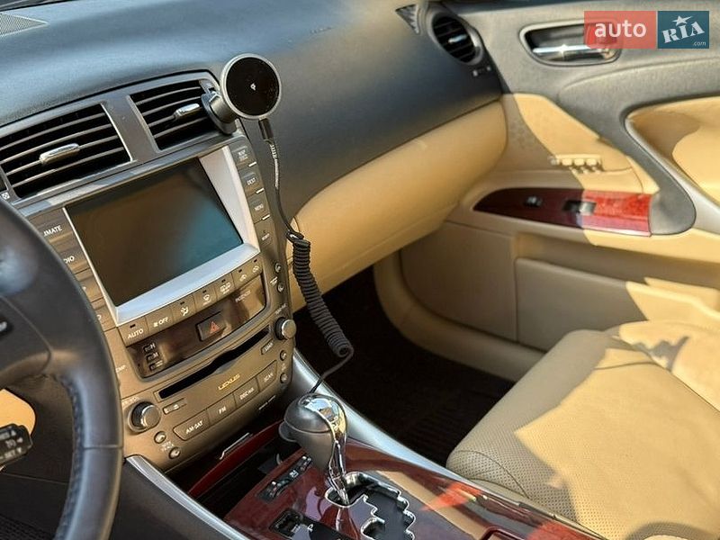 Седан Lexus IS 2008 в Днепре