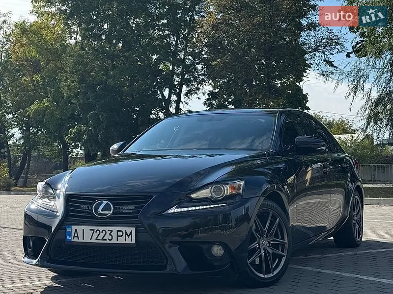 Lexus IS 2013