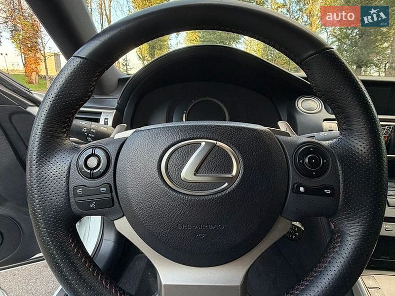 Седан Lexus IS 2015 в Києві