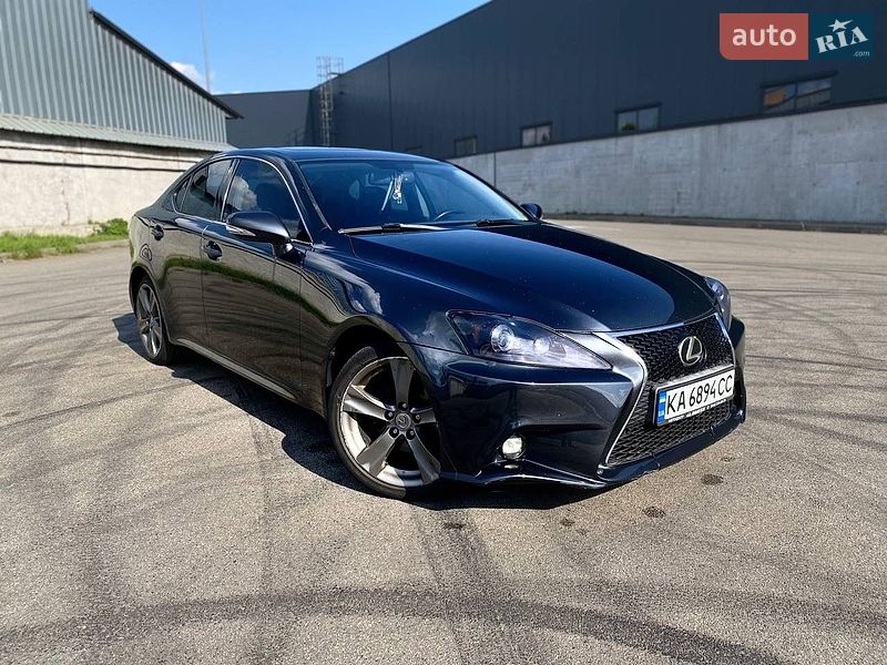Lexus IS 2011