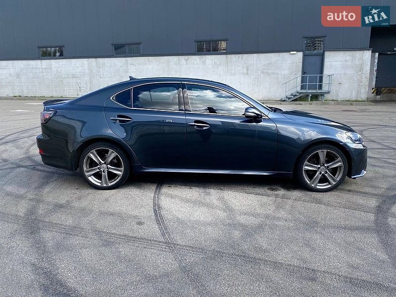 Седан Lexus IS 2011 в Киеве фото 8 Седан Lexus IS 2011 в Киеве