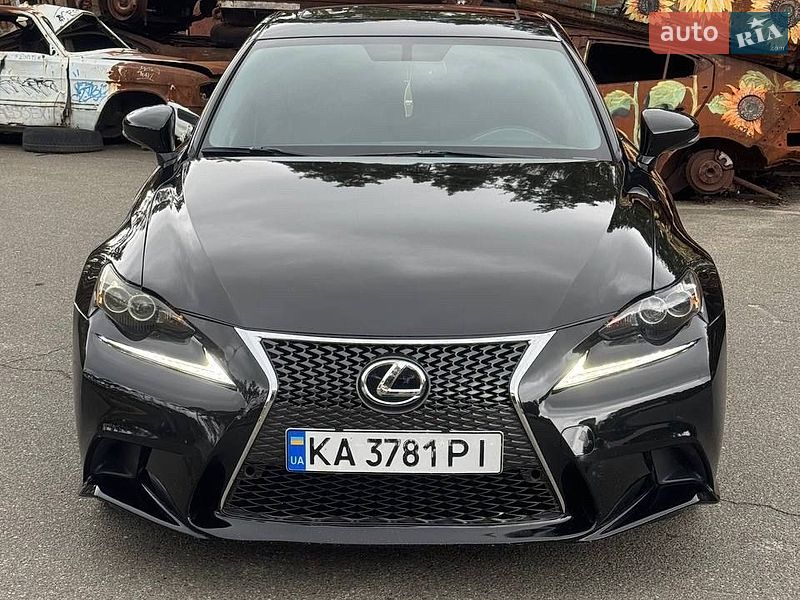Lexus IS 2013
