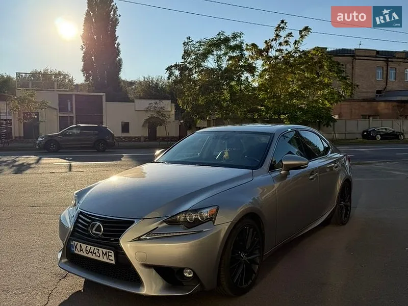 Lexus IS 2015