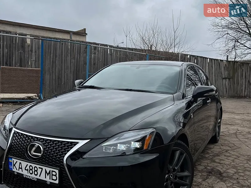 Lexus IS 2013