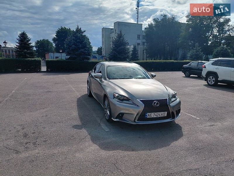 Lexus IS 2015