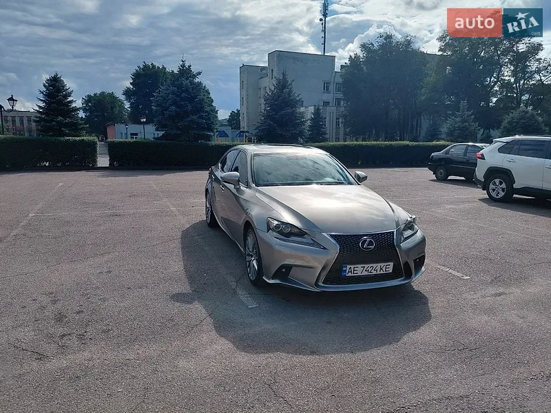Lexus IS 2015