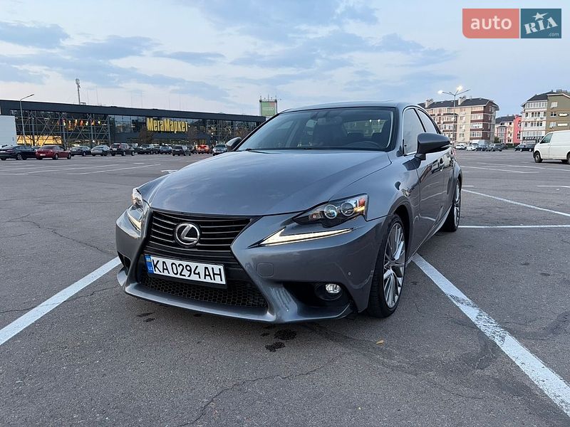 Седан Lexus IS 2014 в Києві
