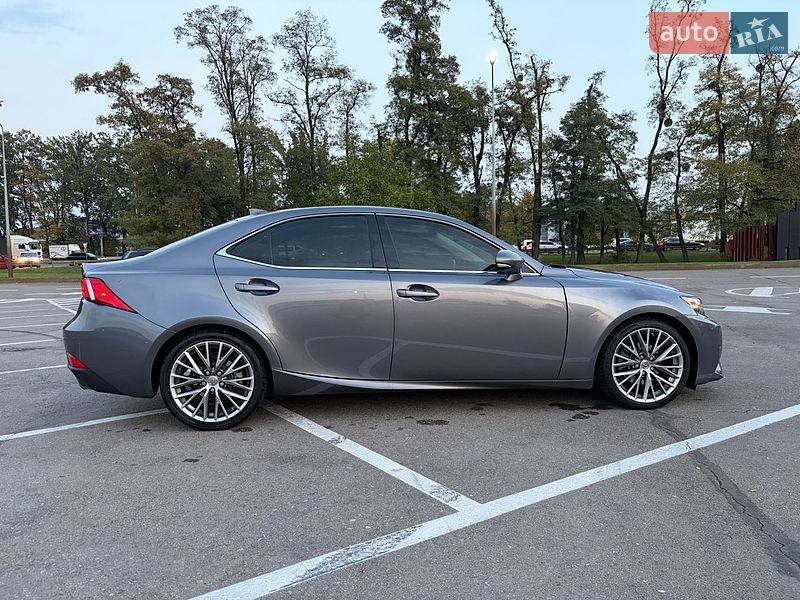 Седан Lexus IS 2014 в Києві