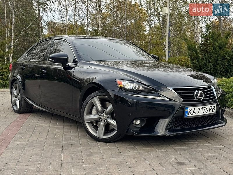 Lexus IS 2015