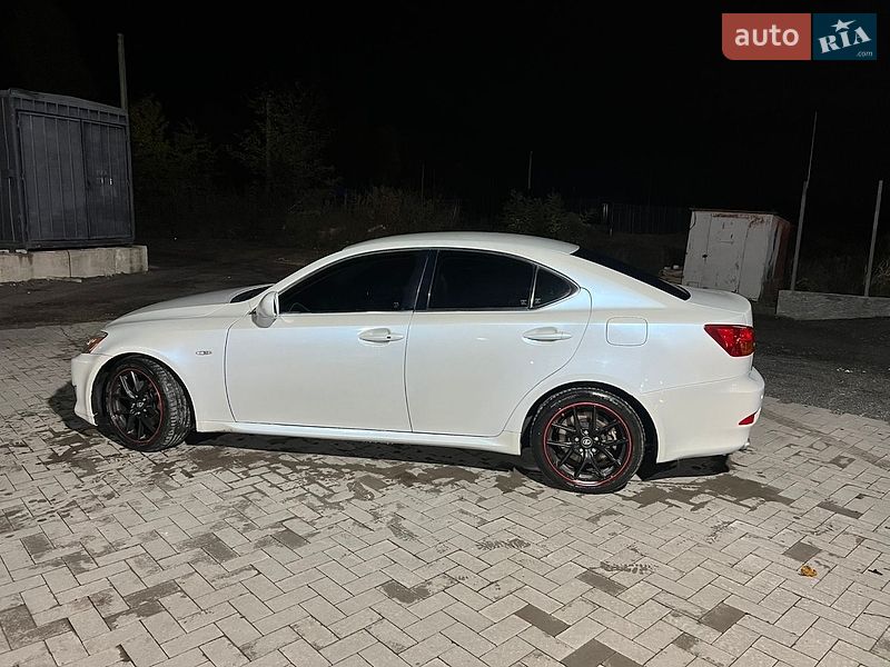 Седан Lexus IS 2007 в Чернигове