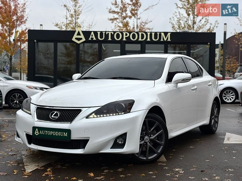 Lexus IS 2012