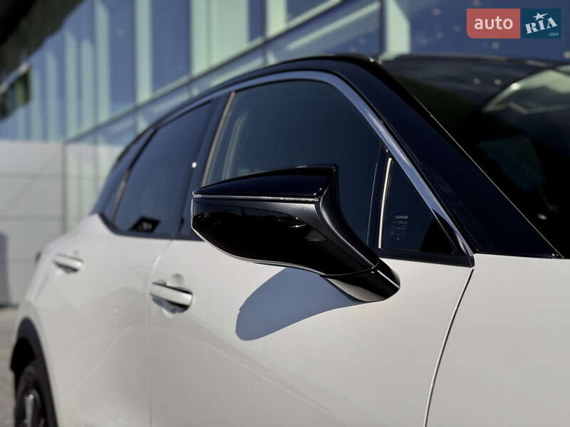 Внедорожник / Кроссовер Lexus LBX 2023 в Одессе