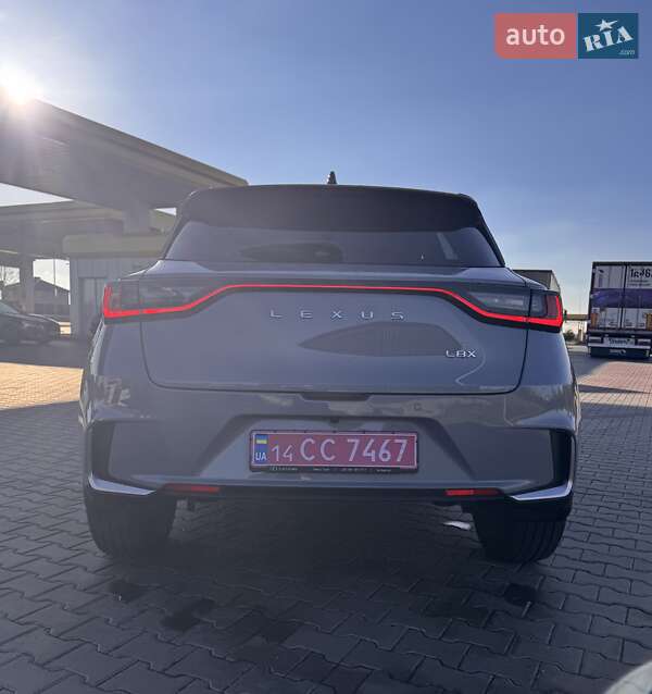 Позашляховик / Кросовер Lexus LBX 2025 в Любомлі