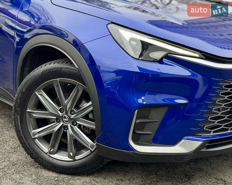 Позашляховик / Кросовер Lexus LBX 2023 в Києві