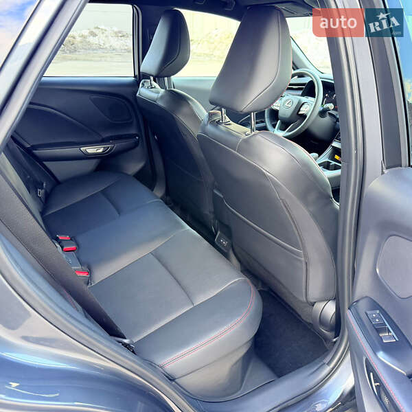 Позашляховик / Кросовер Lexus LBX 2024 в Києві фото 21 Позашляховик / Кросовер Lexus LBX 2024 в Києві