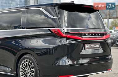 Мінівен Lexus LM 2024 в 