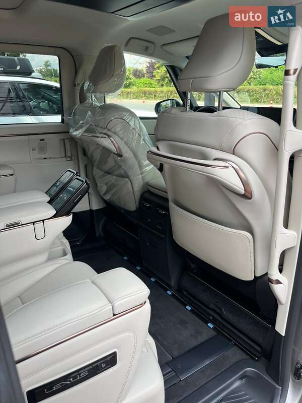 Мінівен Lexus LM 2025 в Одесі фото 13 Мінівен Lexus LM 2025 в Одесі