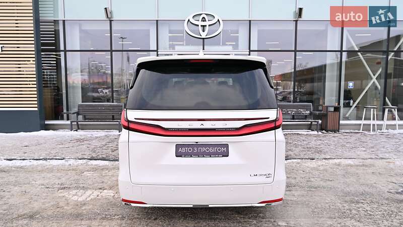 Мінівен Lexus LM 2025 в Києві