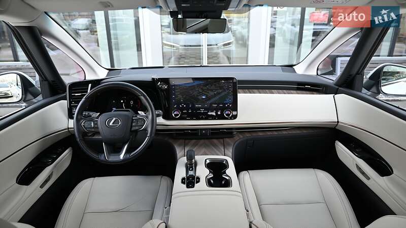 Мінівен Lexus LM 2025 в Києві
