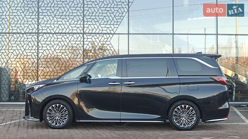 Мінівен Lexus LM 2025 в Києві