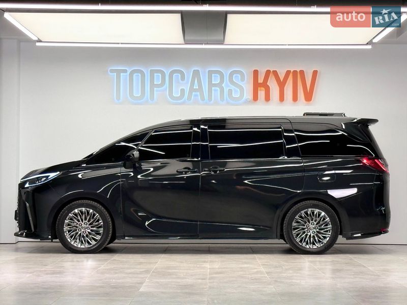 Мінівен Lexus LM 2025 в Києві