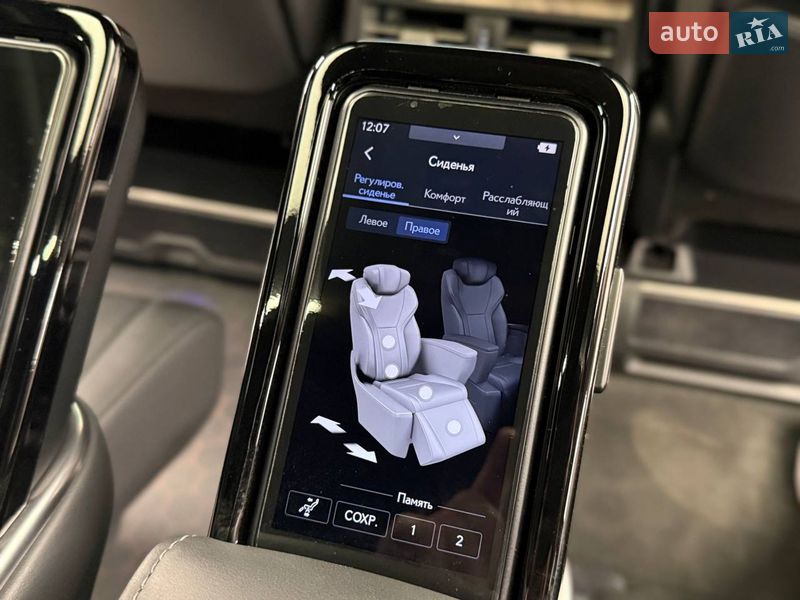 Мінівен Lexus LM 2025 в Києві