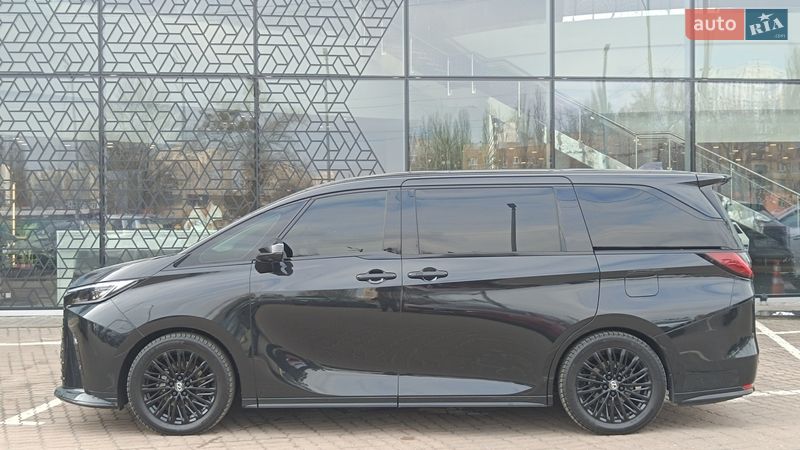 Минивэн Lexus LM 2025 в Киеве
