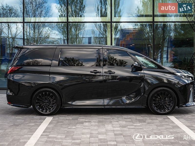 Мінівен Lexus LM 2025 в Дніпрі фото 10 Мінівен Lexus LM 2025 в Дніпрі