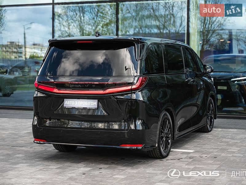 Мінівен Lexus LM 2025 в Дніпрі фото 9 Мінівен Lexus LM 2025 в Дніпрі