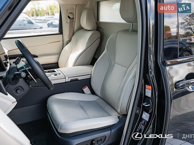 Мінівен Lexus LM 2025 в Дніпрі фото 12 Мінівен Lexus LM 2025 в Дніпрі
