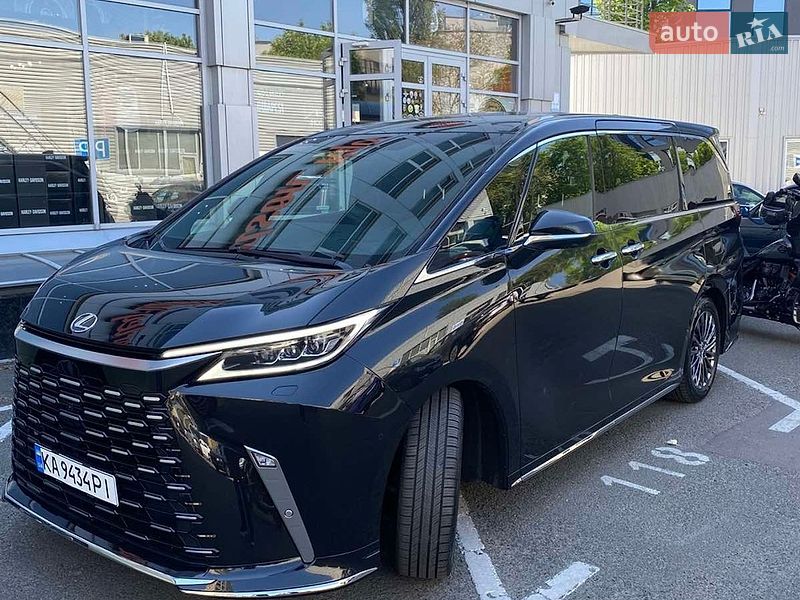 Минивэн Lexus LM 2025 в Киеве