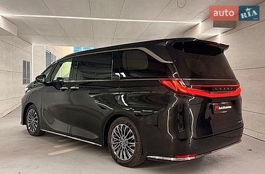 Мінівен Lexus LM 2025 в Києві