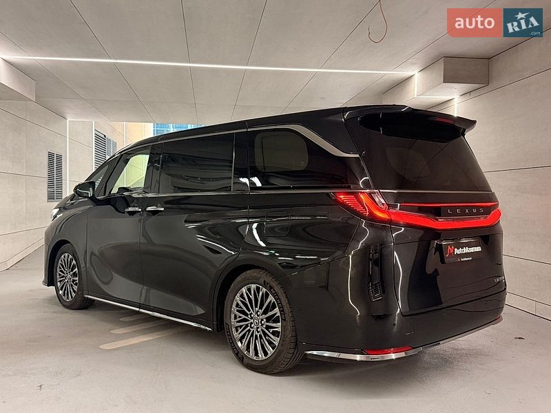 Мінівен Lexus LM 2025 в Києві