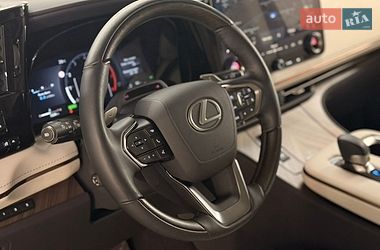 Мінівен Lexus LM 2025 в Києві