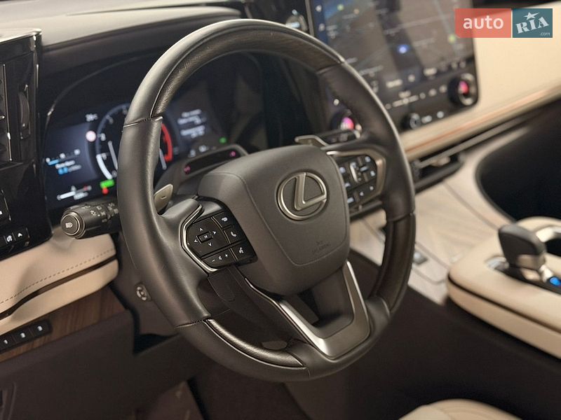 Мінівен Lexus LM 2025 в Києві