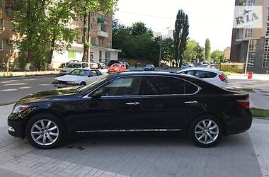 Седан Lexus LS 2008 в 