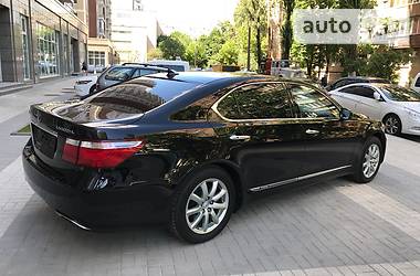 Седан Lexus LS 2008 в 